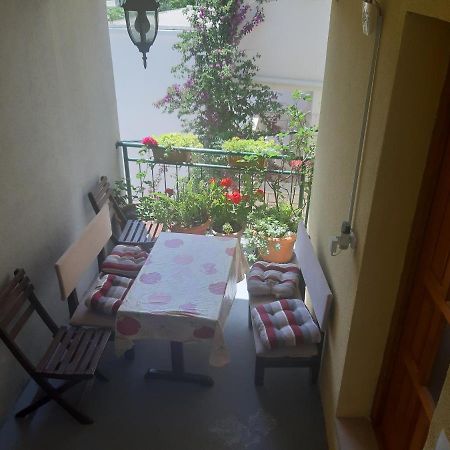 Apartments Knezic Igrane Buitenkant foto