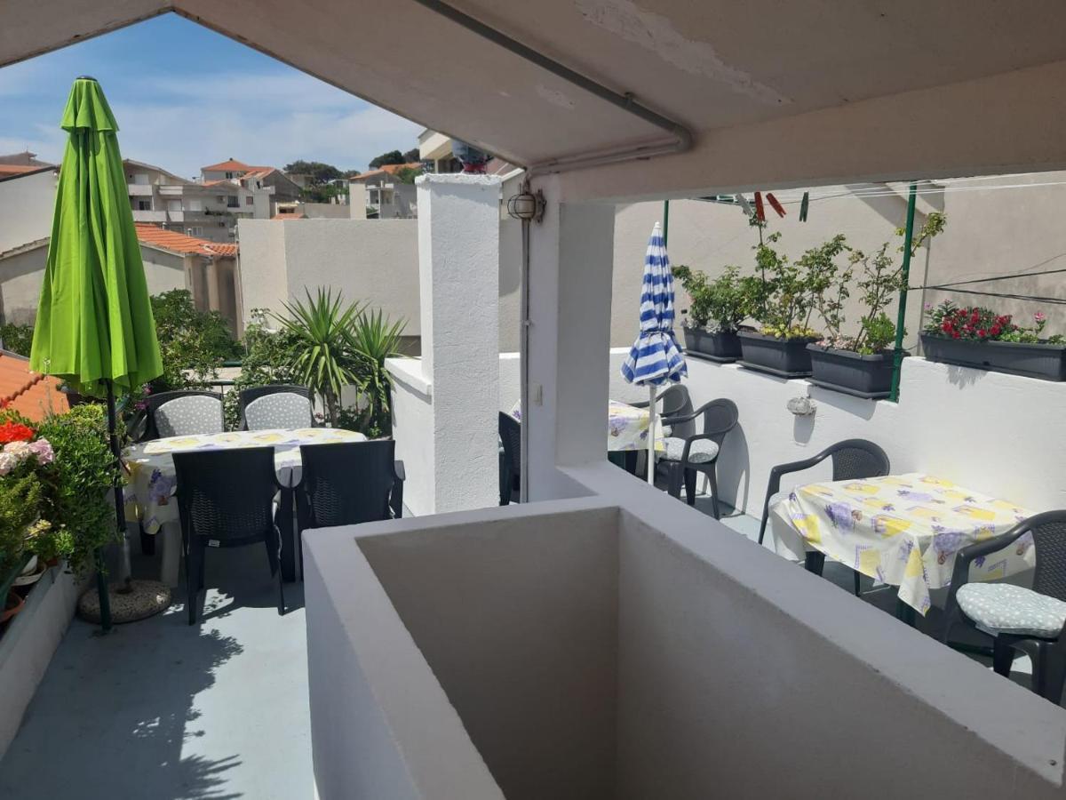 Apartments Knezic Igrane Buitenkant foto