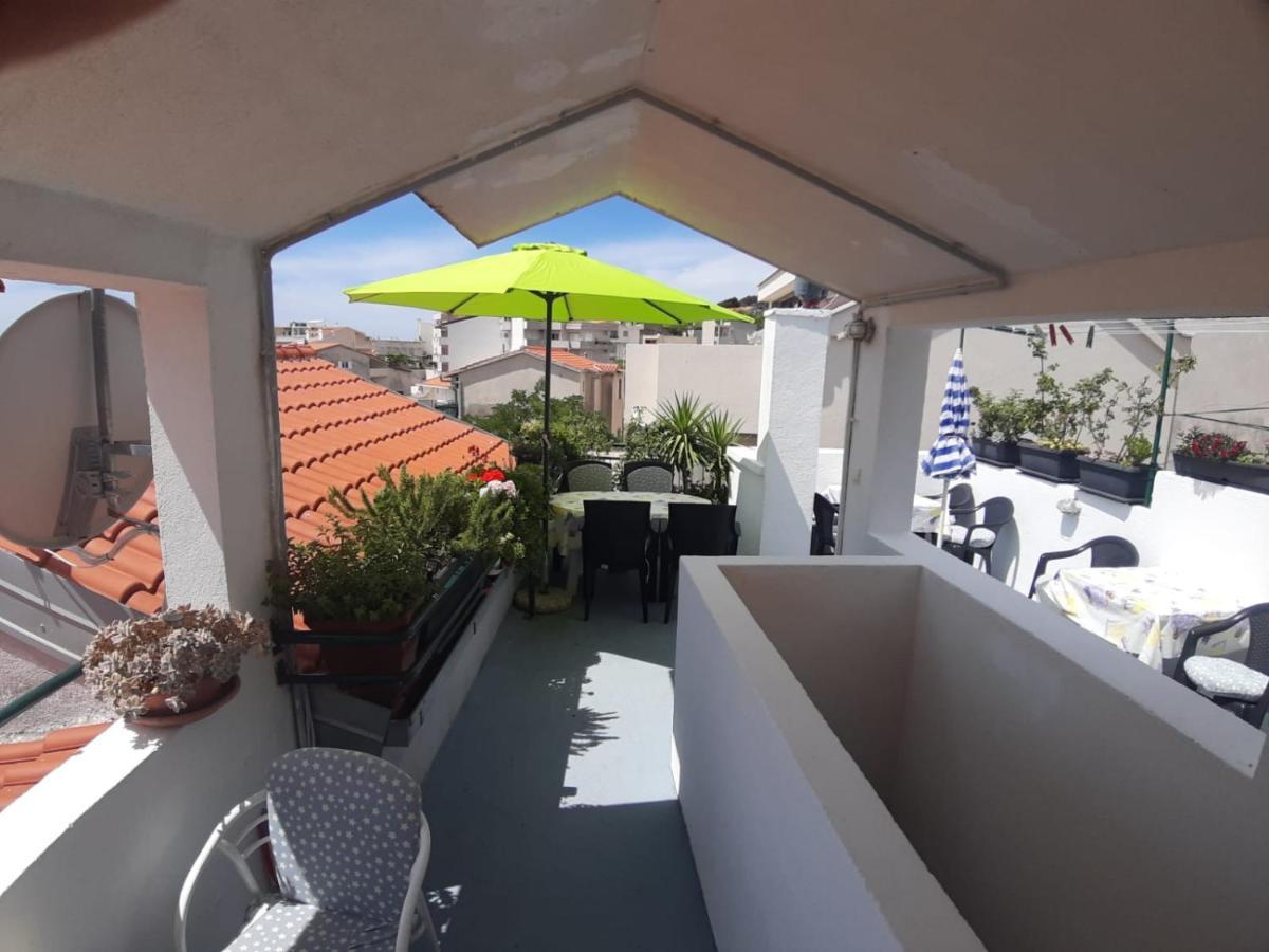 Apartments Knezic Igrane Buitenkant foto