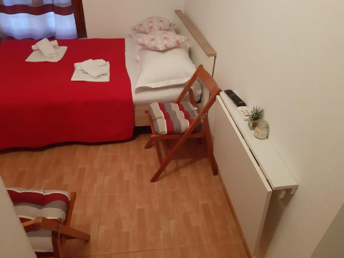 Apartments Knezic Igrane Buitenkant foto