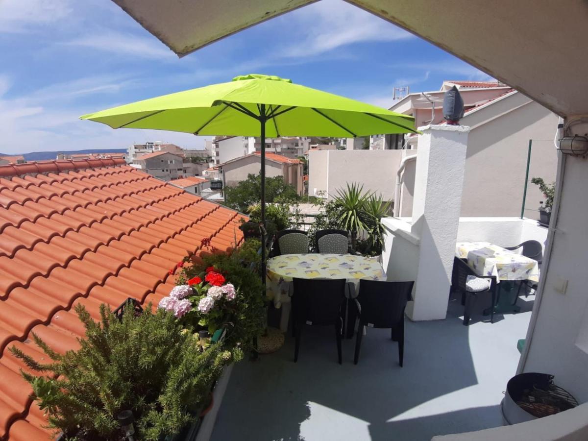 Apartments Knezic Igrane Buitenkant foto