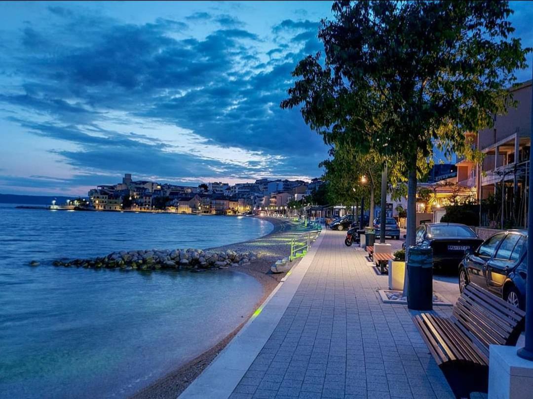 Apartments Knezic Igrane Buitenkant foto