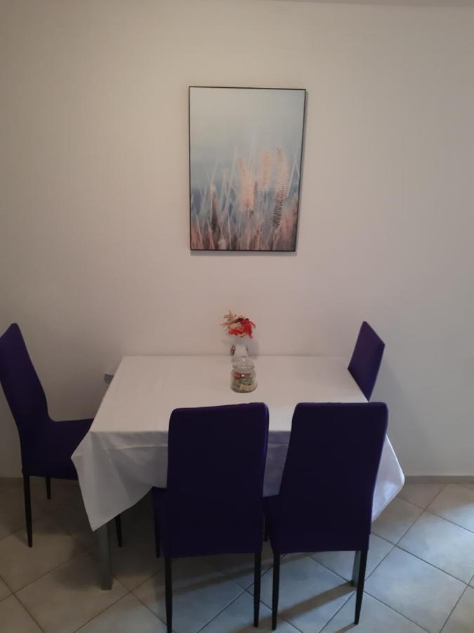 Apartments Knezic Igrane Buitenkant foto