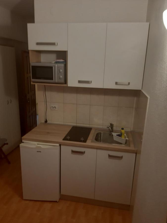 Apartments Knezic Igrane Buitenkant foto