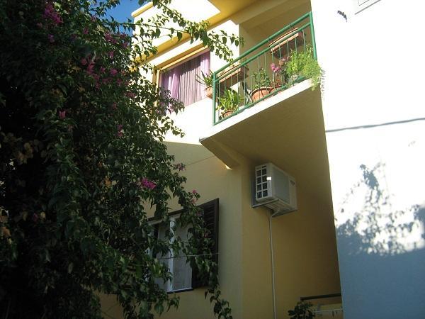 Apartments Knezic Igrane Buitenkant foto